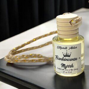 Frankincense and Myrrh Scented Hanging Glass Car Oil Diffuser Freshener 8ML